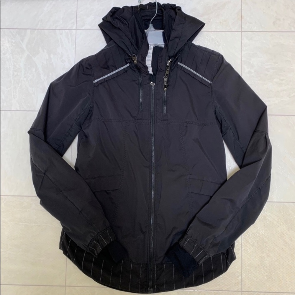 Lululemon Size 6 Black Jacket